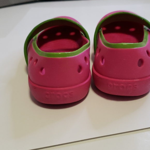 CROCS™️ Watermelon Colors Size 7 Child - Picture 5 of 8